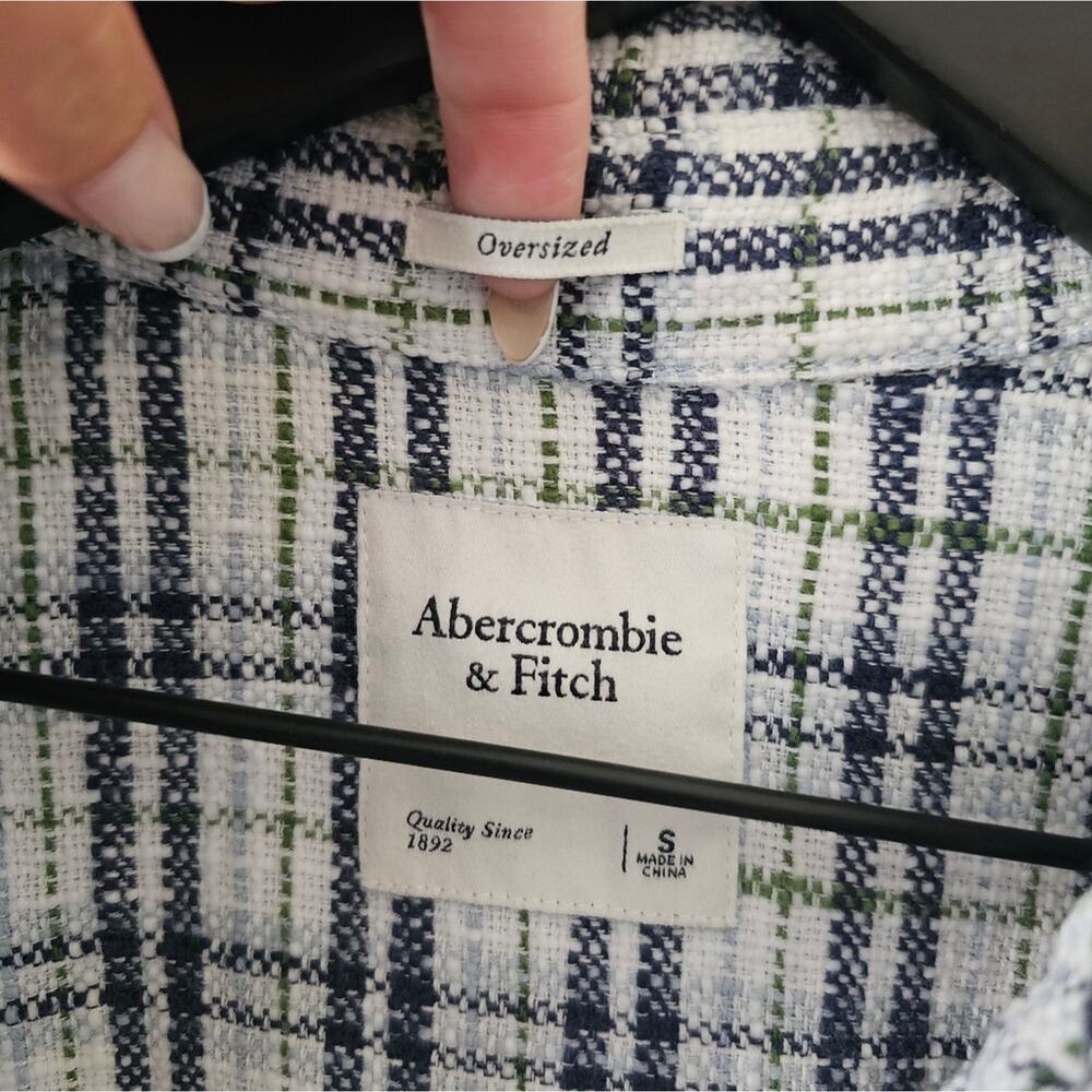 Abercrombie And Fitch Oversized Plaid Shacket - image 3